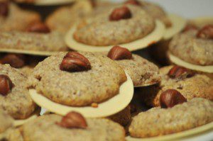 hazelnutmacaroons German Christmas Cookies: Hazelnut Macaroons