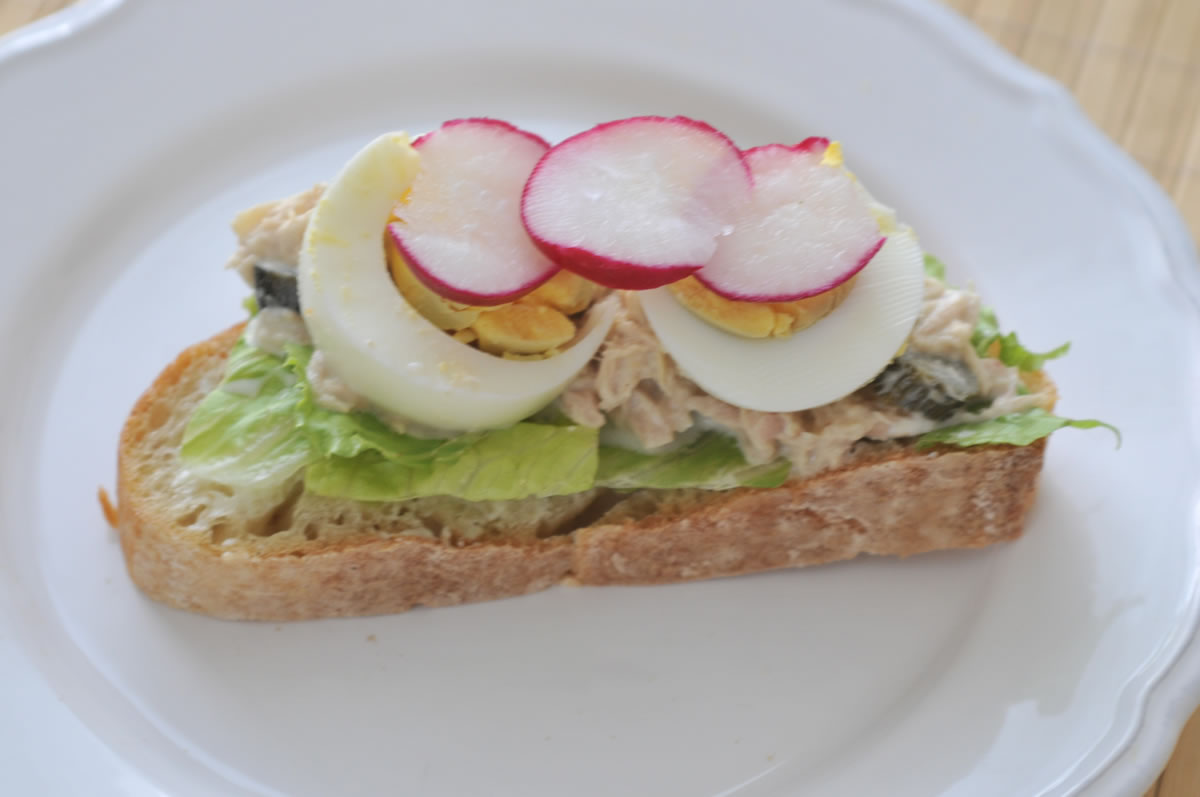 German tuna egg sandwich