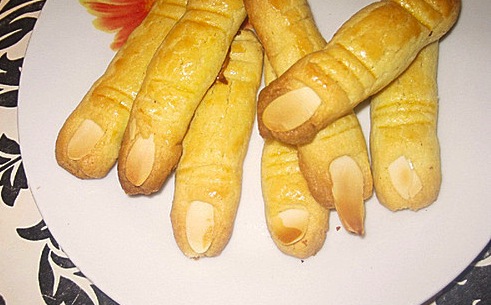 Halloween Cut Off Finger Cookies