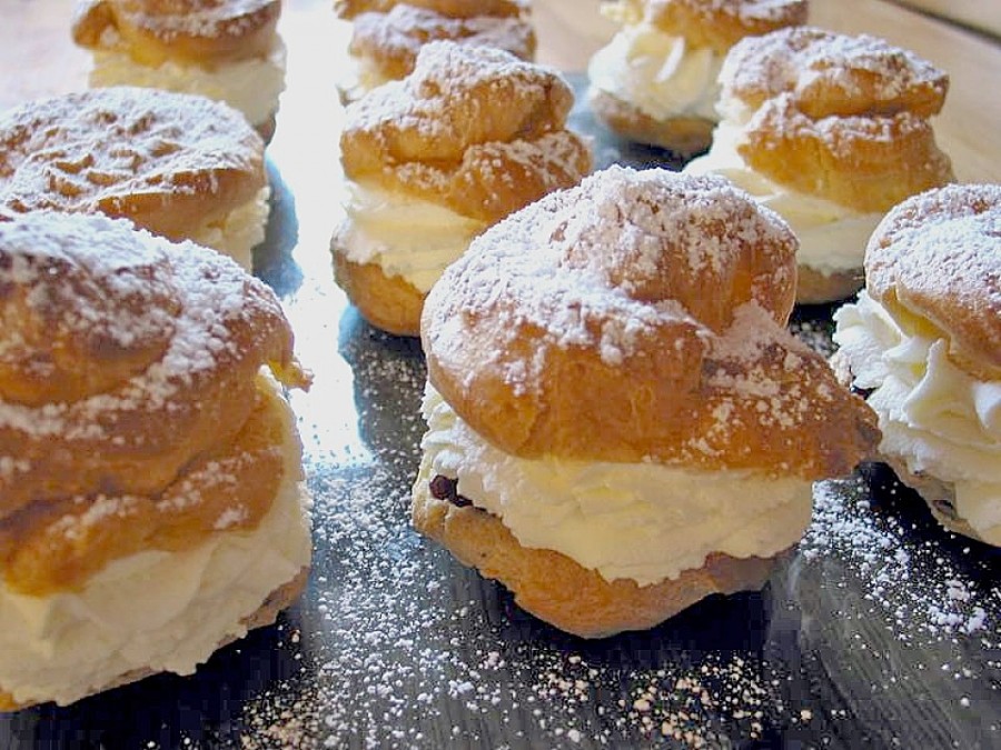 German Profiteroles – Windbeutel A German Specialty