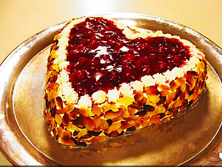  Raspberry Heart Shaped Cake for mother's day