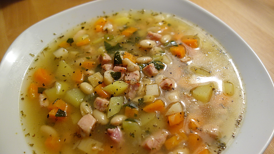 German White Beans Soup Westphalia Style • MyBestGermanRecipes.com