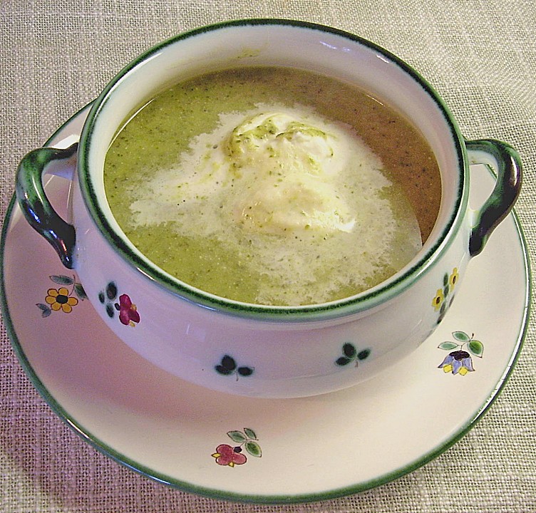 creamy german broccoli soup