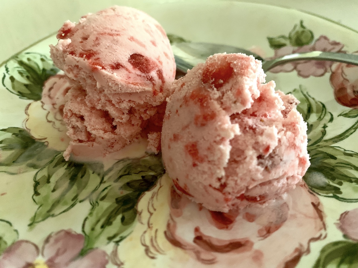 strawberry ice cream